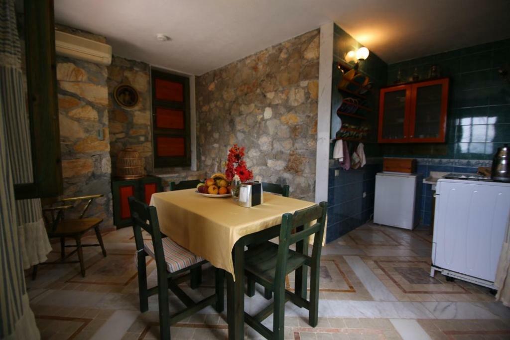 Villa Symbola 올루데니스 외부 사진