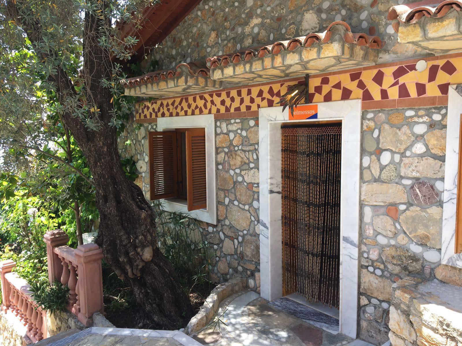 Villa Symbola 올루데니스 외부 사진
